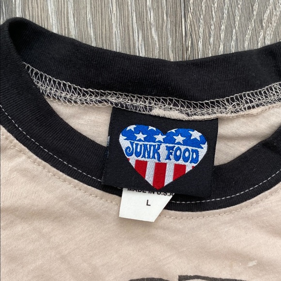 Junk Food Rilling Stones 3/4 Sleeve Vintage Style Ringer Top - Picture 5 of 9